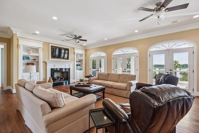 4638 Cape Island Drive, Awendaw, SC 29429