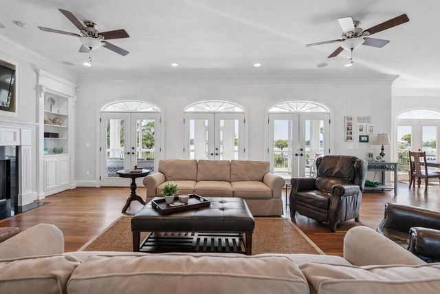 4638 Cape Island Drive, Awendaw, SC 29429