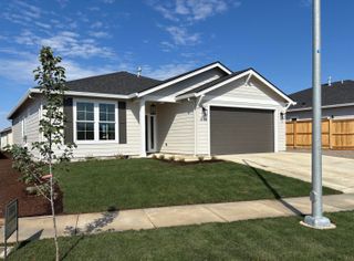 3739 Ford Drive, Medford, OR 97504