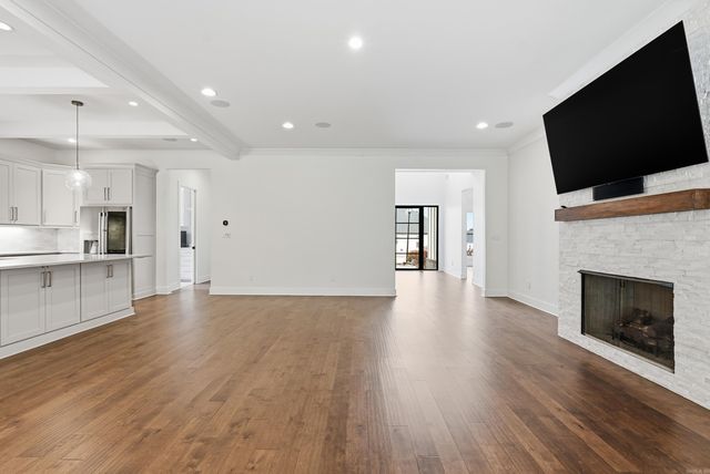 16 Copper Circle, Little Rock, AR 72223