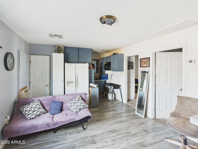 4604 S 5TH Street, Phoenix, AZ 85040