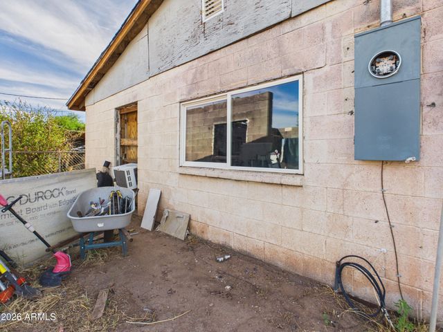 4604 S 5TH Street, Phoenix, AZ 85040