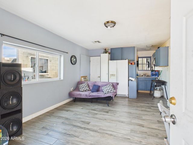 4604 S 5TH Street, Phoenix, AZ 85040