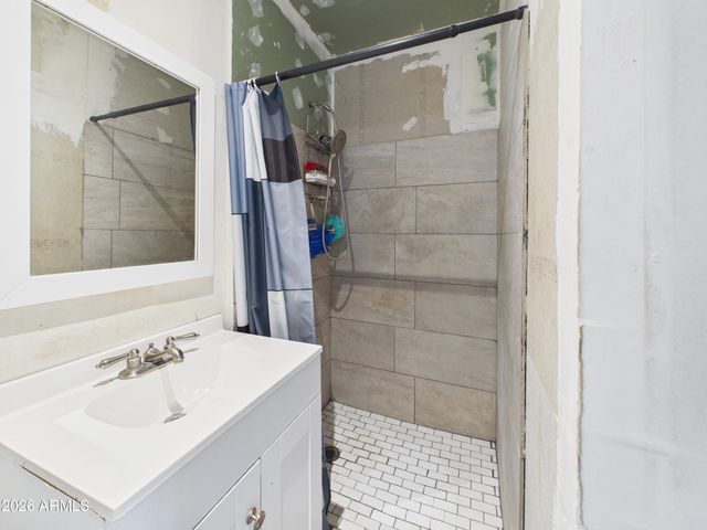 4604 S 5TH Street, Phoenix, AZ 85040