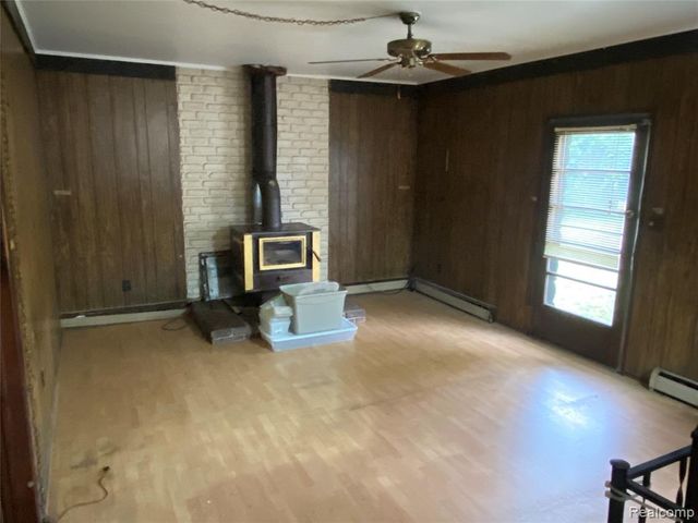 31050 Maplewood Street, Westland, MI 48185