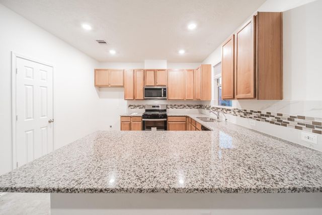 27618 Mesabe Drive, Magnolia, TX 77354