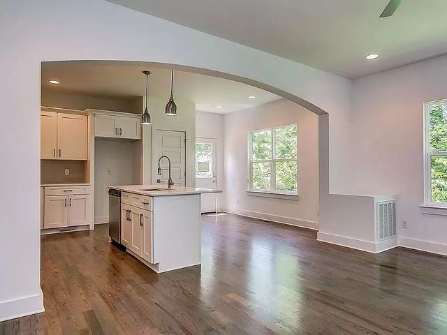 2423B Batavia St, Nashville, TN 37208