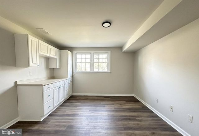 5210 LINDSAY ST, Fairfax, VA 22032