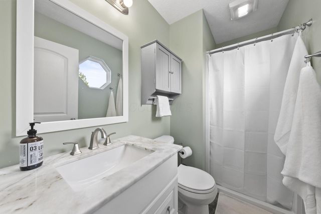 4335 Lemon Lake Court, Grove City, OH 43123
