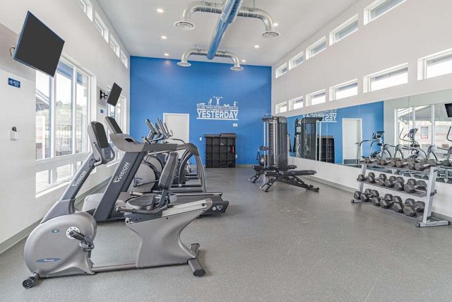 300 Luman Road 200, Phoenix, OR 97535