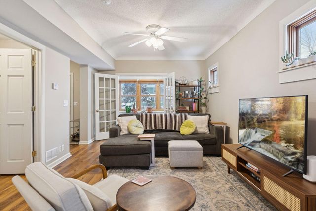 904 Dayton Avenue, Saint Paul, MN 55104