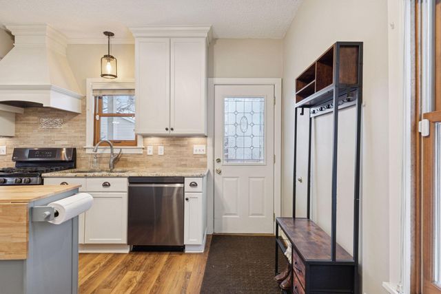 904 Dayton Avenue, Saint Paul, MN 55104