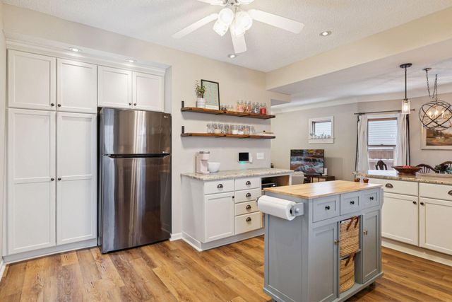 904 Dayton Avenue, Saint Paul, MN 55104