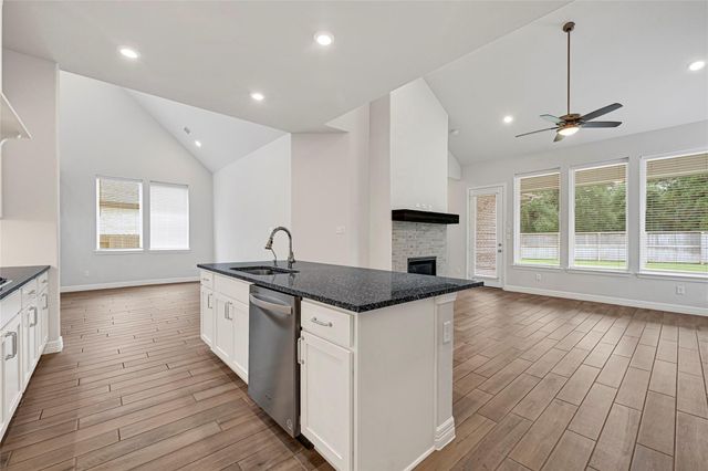 9339 Galloway Woods Trail, Tomball, TX 77375