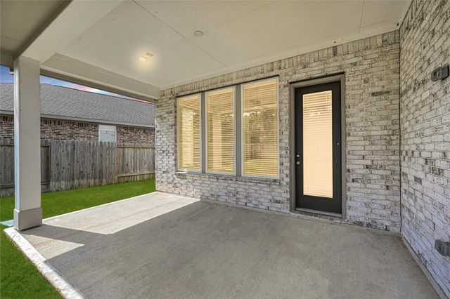 9339 Galloway Woods Trail, Tomball, TX 77375