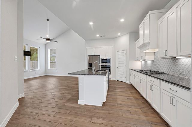 9339 Galloway Woods Trail, Tomball, TX 77375