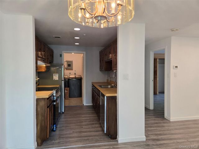 132 Golf Lane, Medford, NY 11763