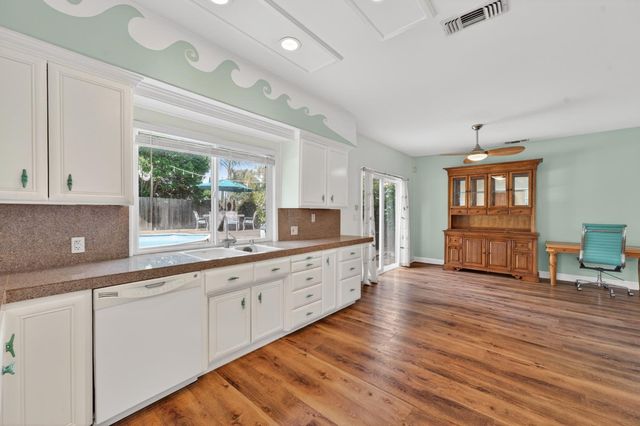 8442 Cobble Creek Ln, Orangevale, CA 95662