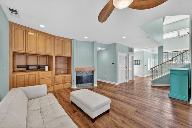 8442 Cobble Creek Ln, Orangevale, CA 95662