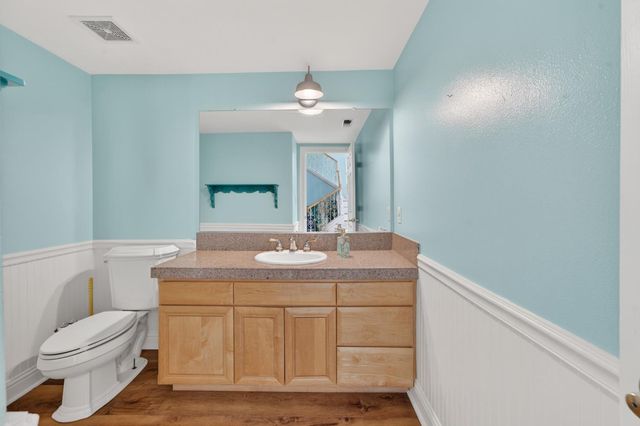 8442 Cobble Creek Ln, Orangevale, CA 95662