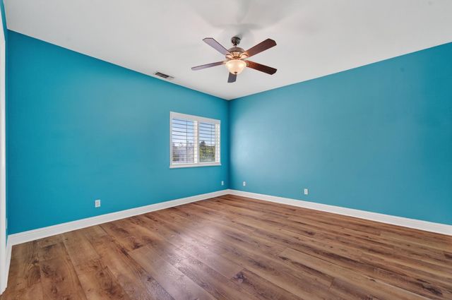 8442 Cobble Creek Ln, Orangevale, CA 95662