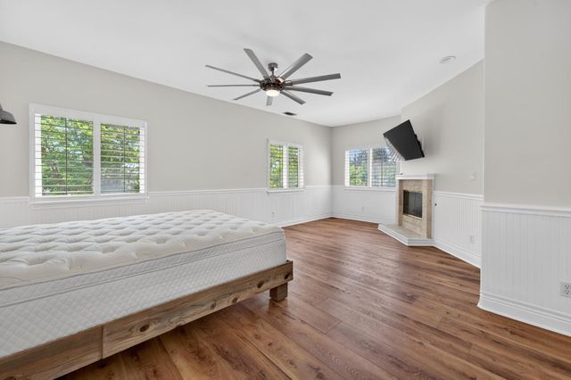 8442 Cobble Creek Ln, Orangevale, CA 95662