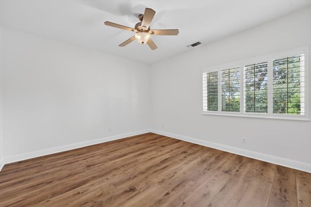 8442 Cobble Creek Ln, Orangevale, CA 95662