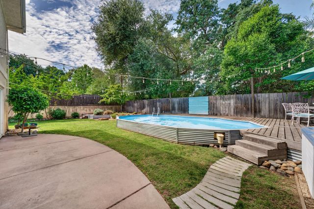 8442 Cobble Creek Ln, Orangevale, CA 95662