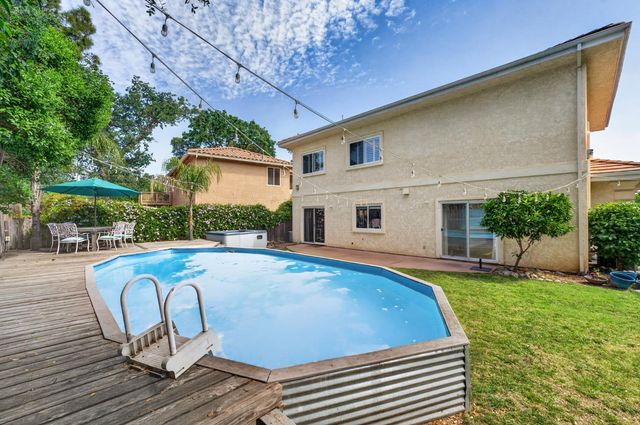 8442 Cobble Creek Ln, Orangevale, CA 95662