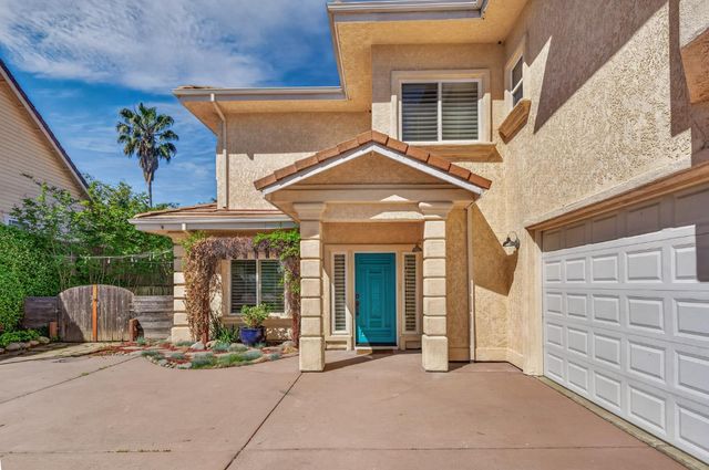 8442 Cobble Creek Ln, Orangevale, CA 95662