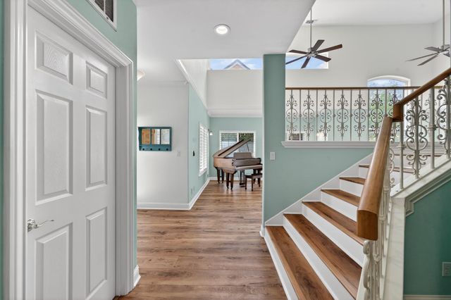 8442 Cobble Creek Ln, Orangevale, CA 95662