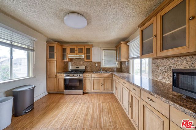 1677 S Harvard Boulevard, Los Angeles, CA 90006