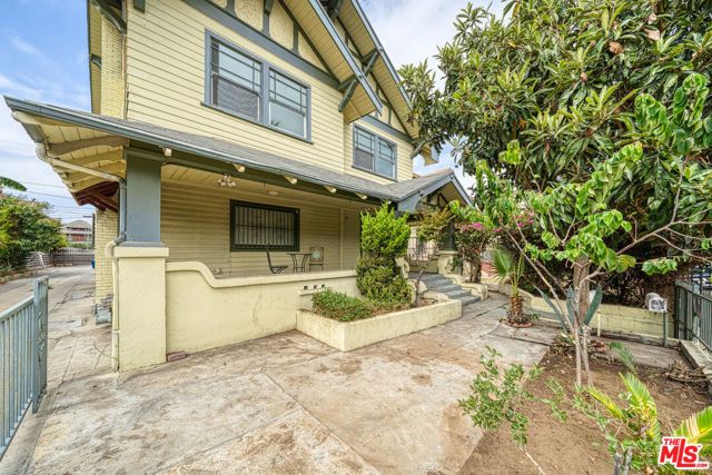 1677 S Harvard Boulevard, Los Angeles, CA 90006