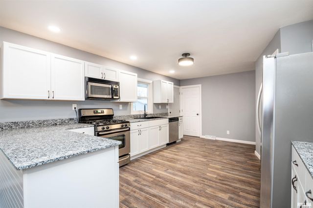 203 EATON Avenue, Bartonville, IL 61607