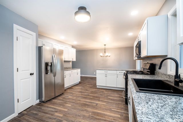 203 EATON Avenue, Bartonville, IL 61607