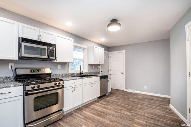 203 EATON Avenue, Bartonville, IL 61607