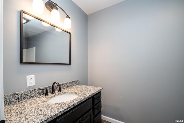 203 EATON Avenue, Bartonville, IL 61607