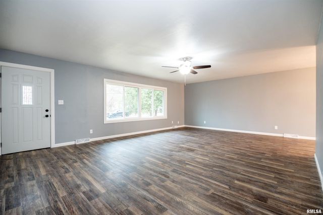 203 EATON Avenue, Bartonville, IL 61607