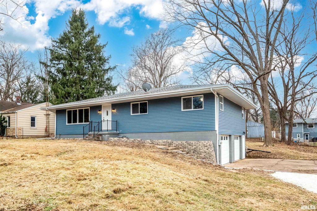 203 EATON Avenue, Bartonville, IL 61607