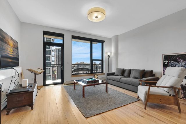 740 Portland Avenue 1005, Minneapolis, MN 55415