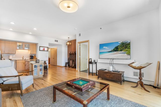 740 Portland Avenue 1005, Minneapolis, MN 55415