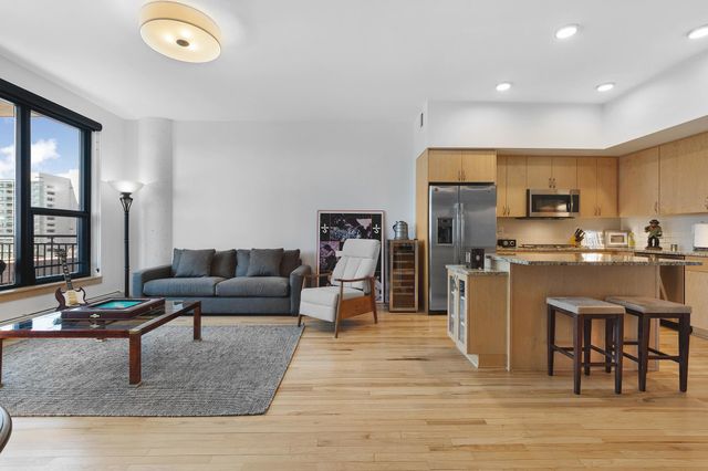 740 Portland Avenue 1005, Minneapolis, MN 55415
