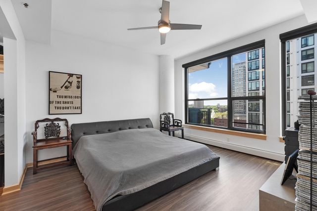 740 Portland Avenue 1005, Minneapolis, MN 55415