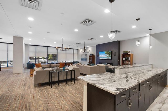 740 Portland Avenue 1005, Minneapolis, MN 55415