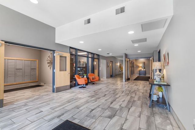 740 Portland Avenue 1005, Minneapolis, MN 55415