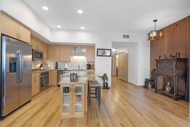 740 Portland Avenue 1005, Minneapolis, MN 55415