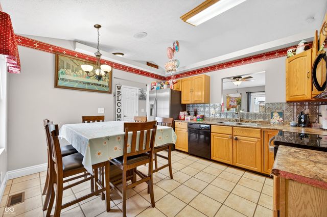 2823 Whitney Way, Seymour, IN 47274