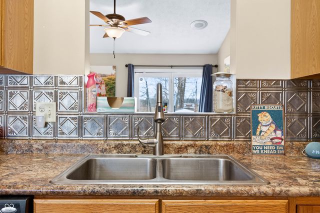 2823 Whitney Way, Seymour, IN 47274