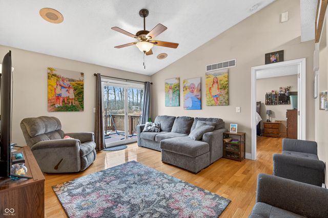 2823 Whitney Way, Seymour, IN 47274