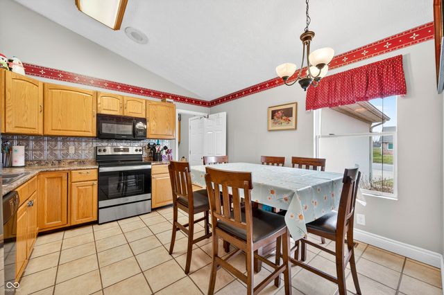 2823 Whitney Way, Seymour, IN 47274